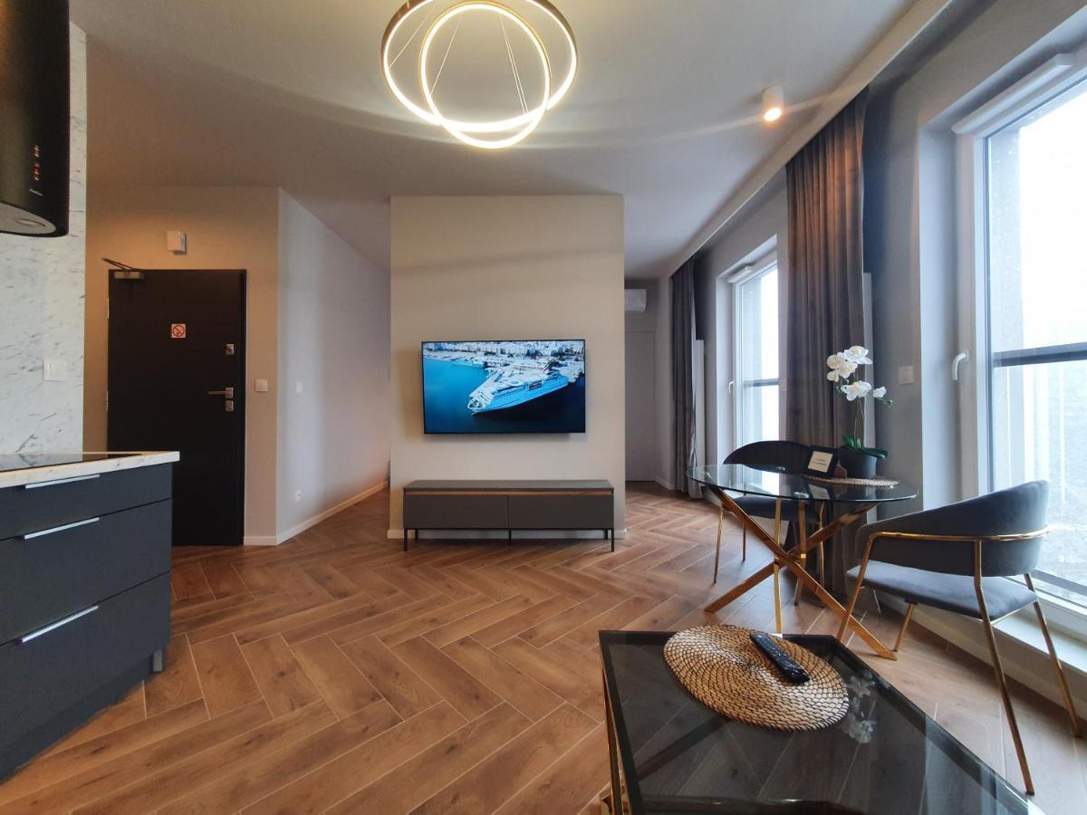 15 Pietro Sokolska 30 Towers Apartments - New- Lux- Parking- Sauna- Gym- And Good View From 15Th Floor Katowice Extérieur photo